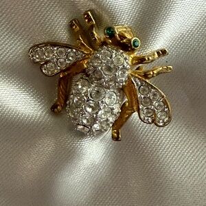 Joan Rivers magnetic Gold Bee Crystal Brooch